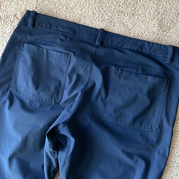Lululemon ABC Pant Classic 32” Classic Navy - Picture 10 of 15